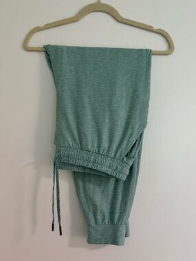 We Wander Sage Green Joggers | Soft Lounge Sweatpants Drawstring Size XL